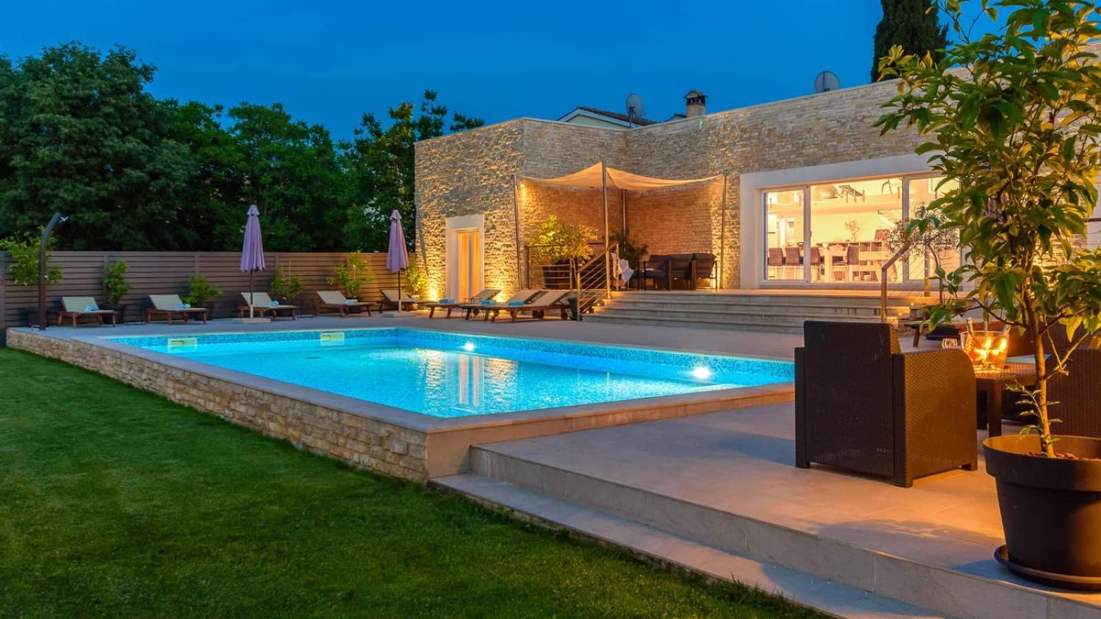Timy Villa With Pool Apartment *